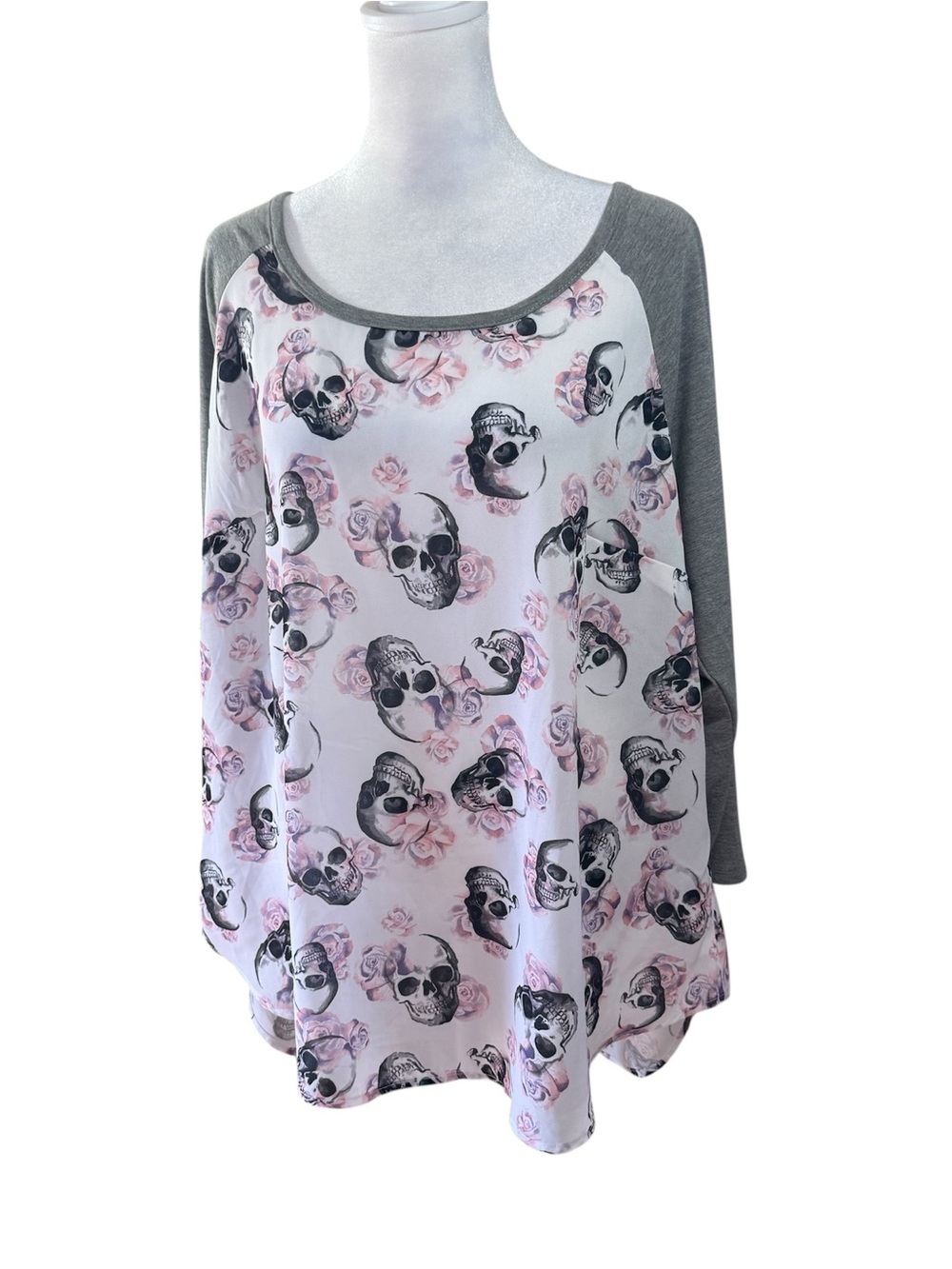 Womens Torrid Raglan 3/4 Sleeve Skull & Rose Print T-Shirt Plus Size 2